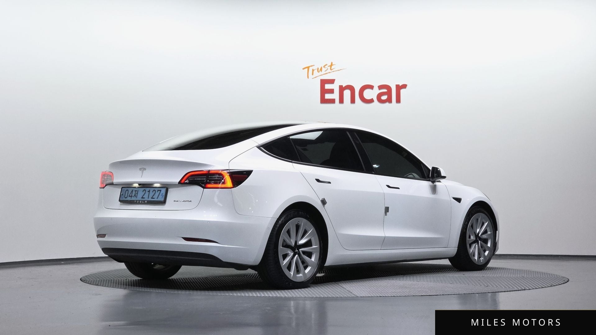Tesla Model 3 2022 — миниатюра 2