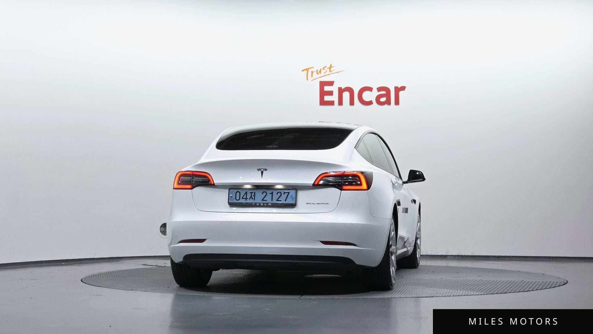 Tesla Model 3 2022 — миниатюра 4
