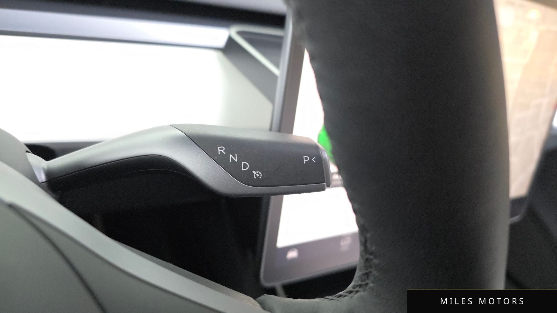 Tesla Model 3 2022 — миниатюра 12