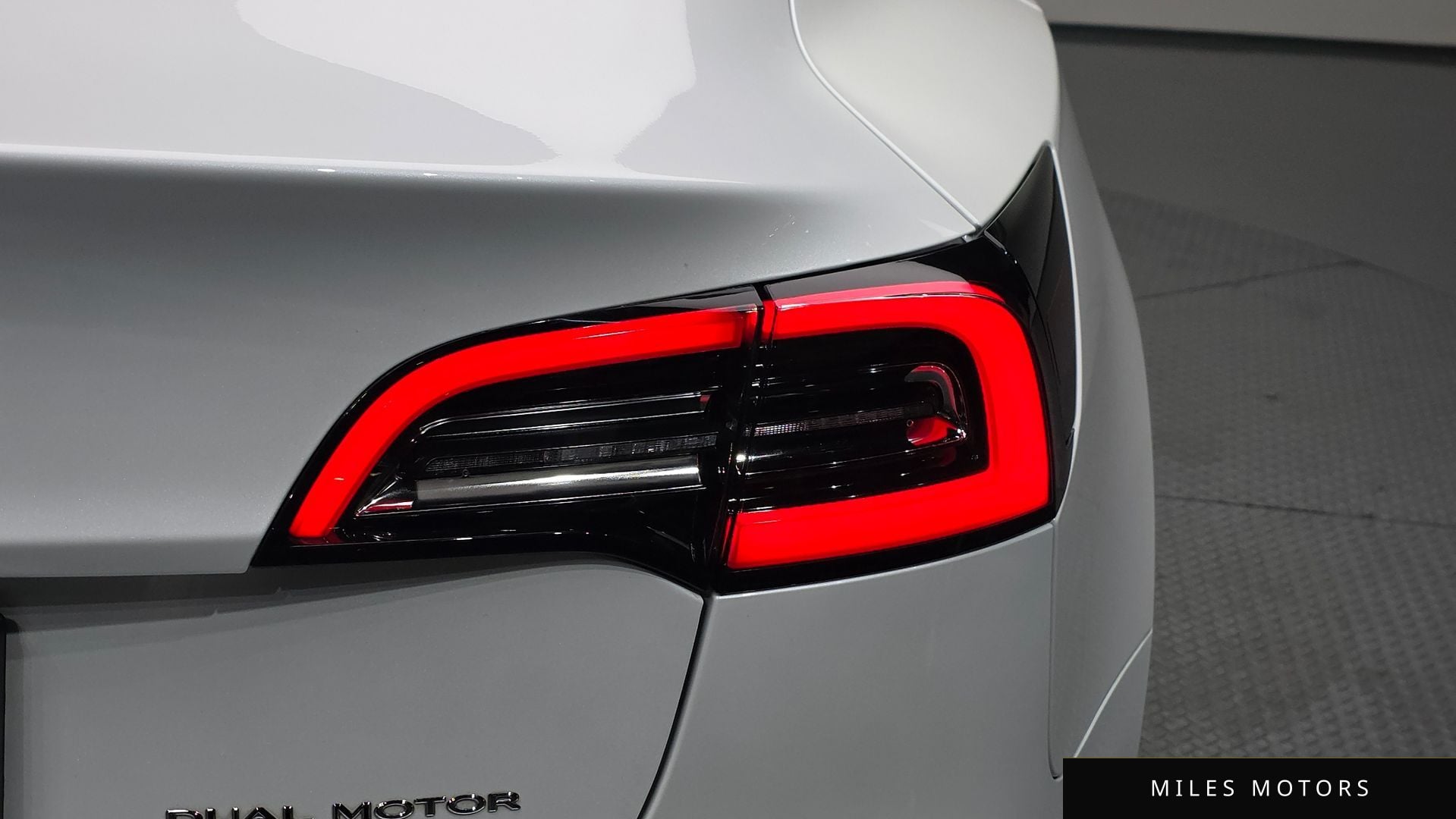 Tesla Model 3 2022 — миниатюра 9
