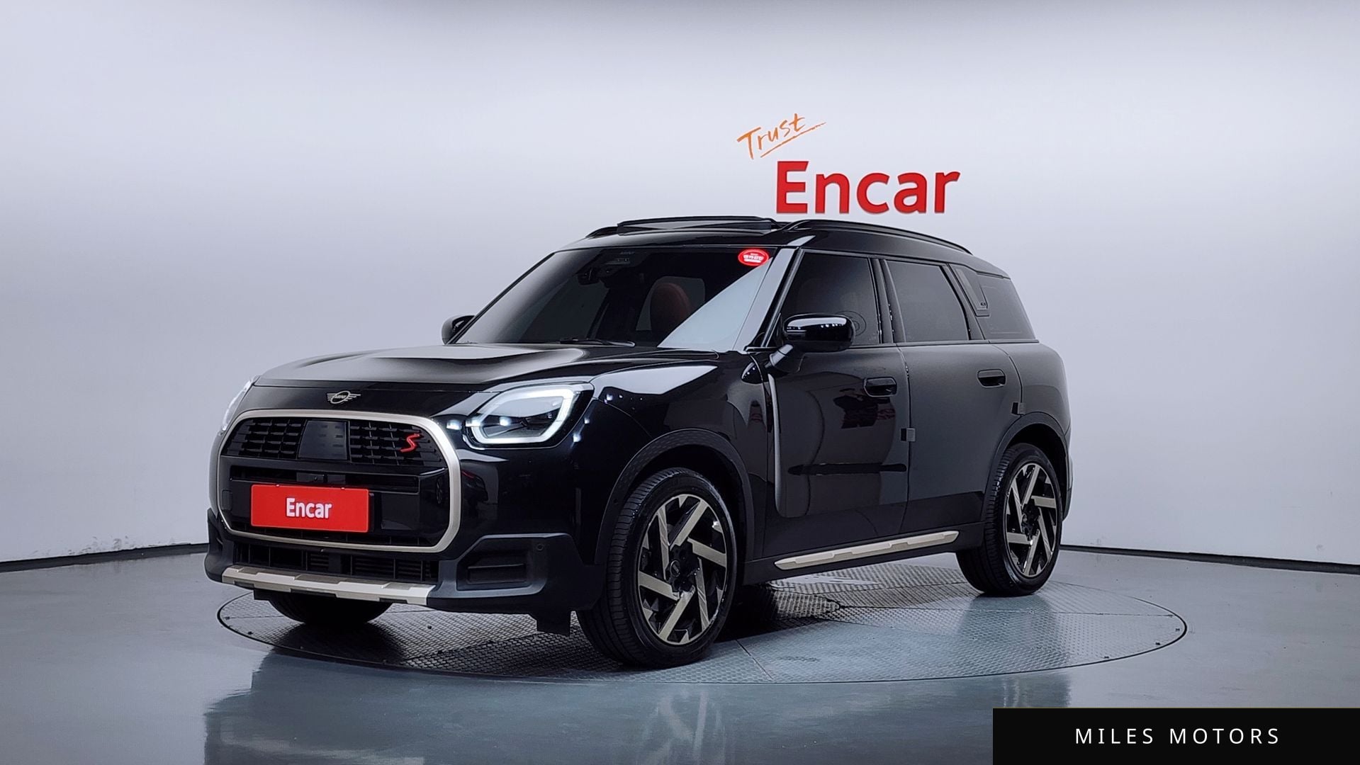 MINI Countryman 2024 — фото 1 из 12