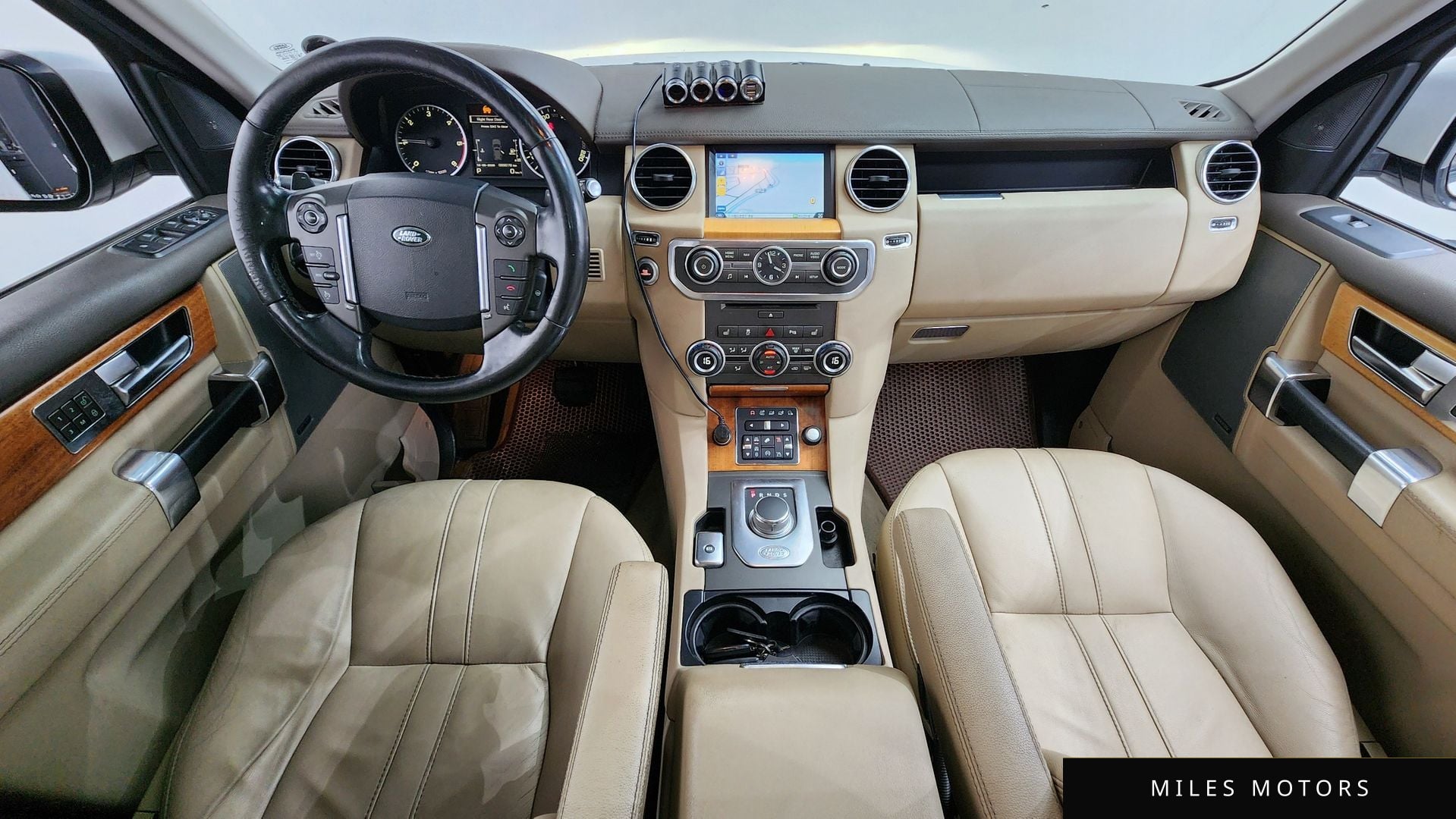 Land Rover Discovery 2014 — миниатюра 7