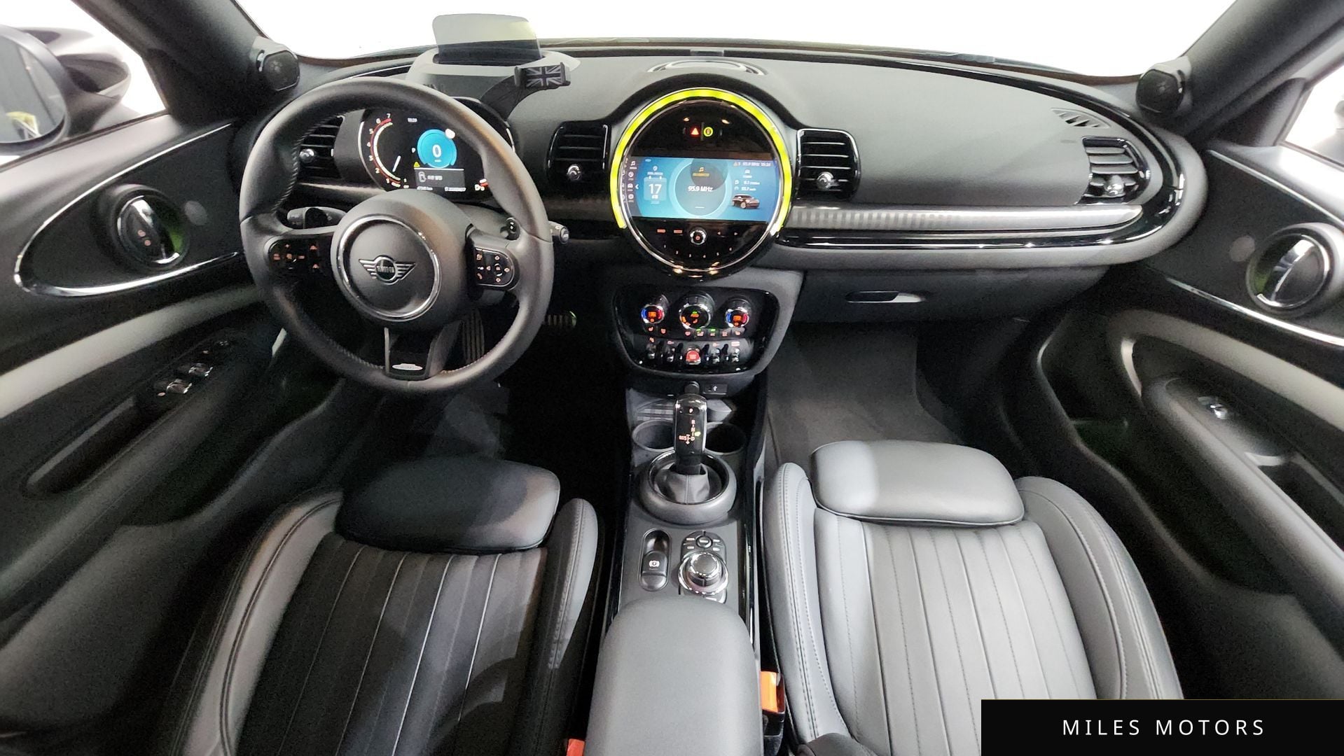 MINI Clubman 2023 — миниатюра 10