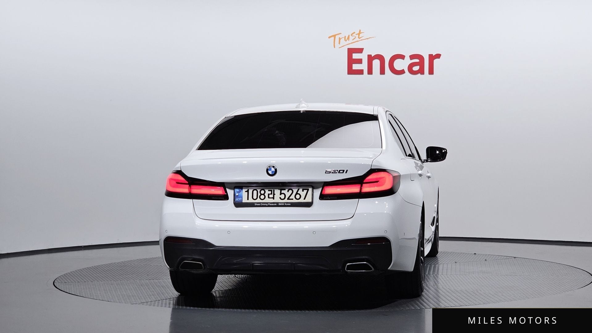 BMW 5 Series (G30) 2021 — миниатюра 4
