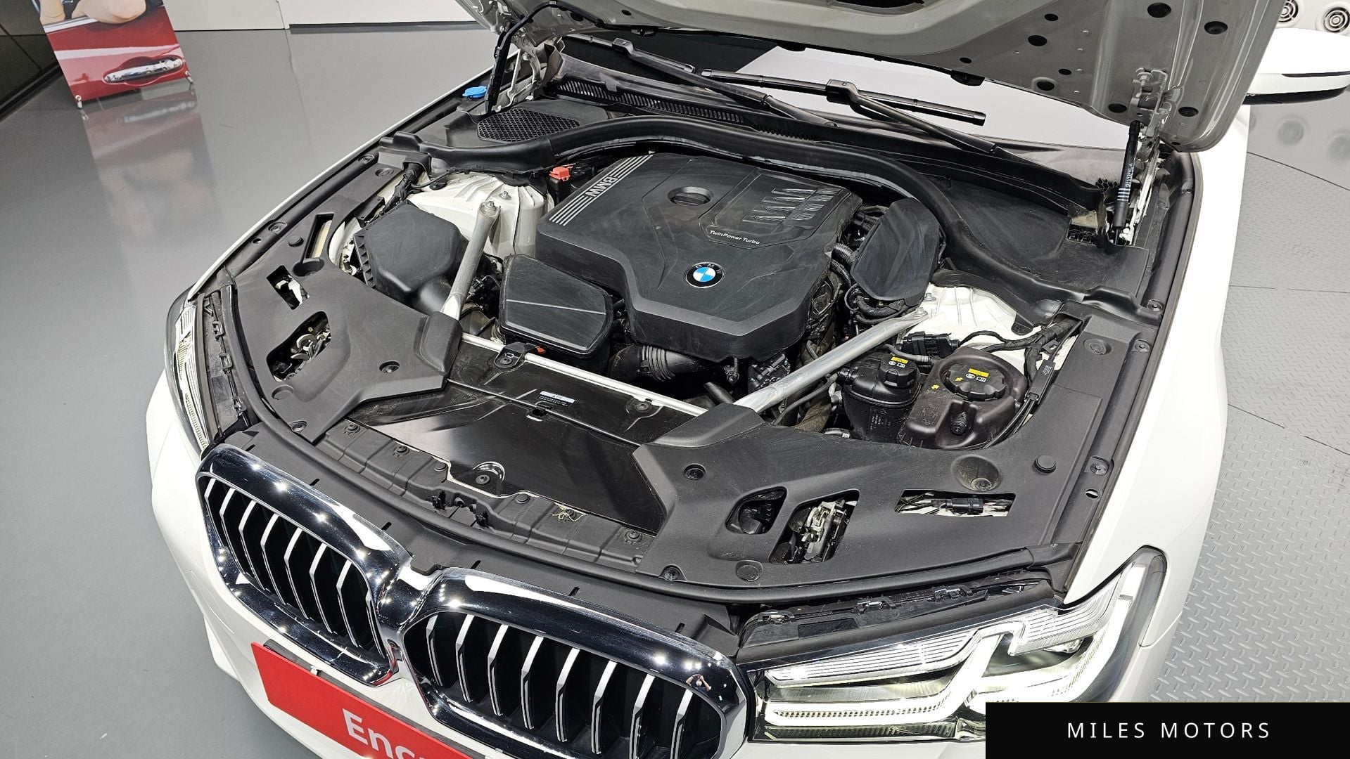 BMW 5 Series (G30) 2021 — миниатюра 6