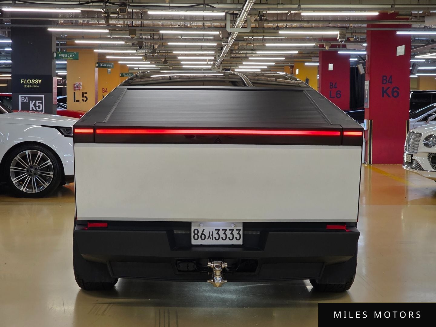 Tesla Cybertruck 2026 — миниатюра 3
