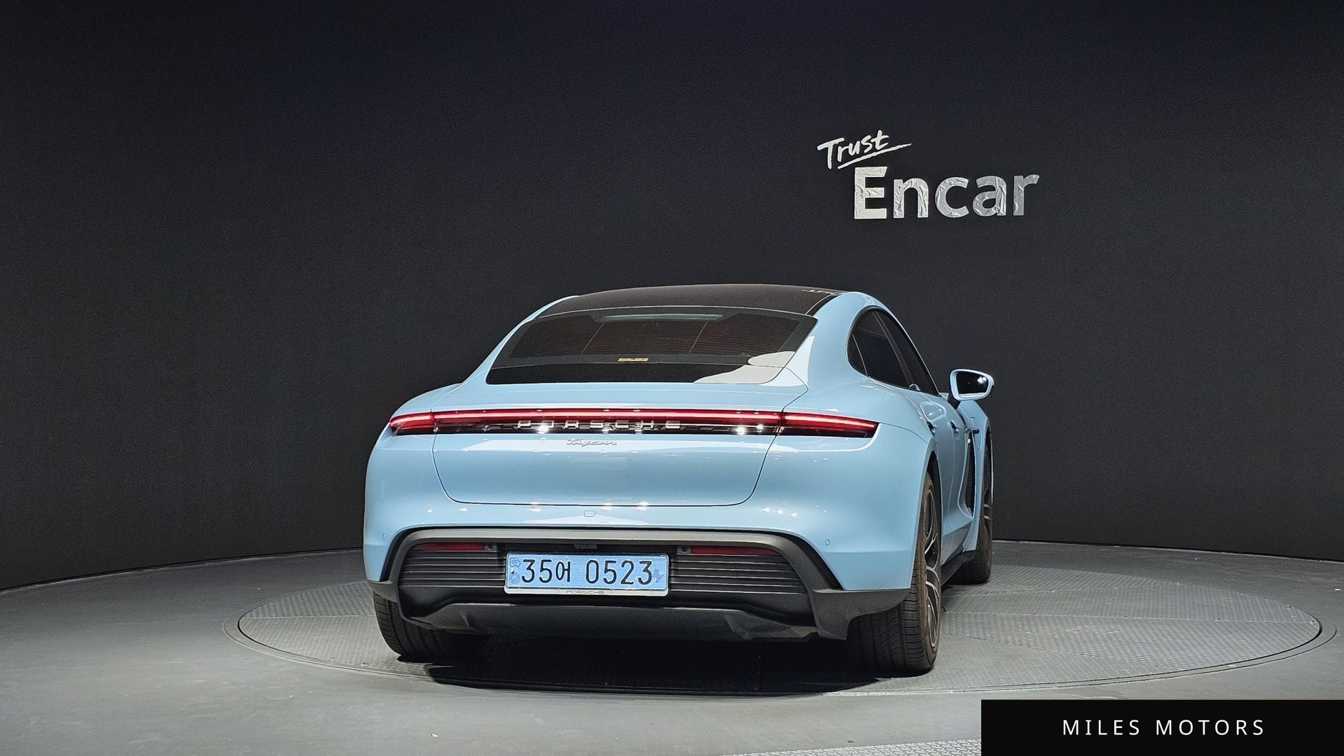 Porsche Taycan 2024 — миниатюра 4
