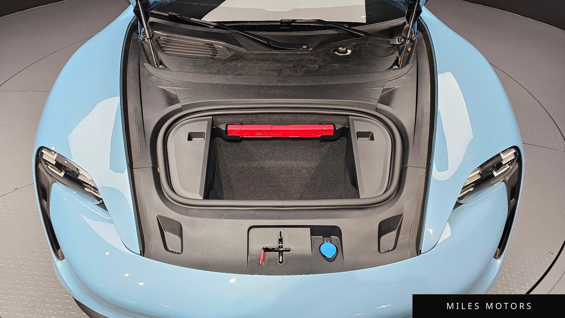 Porsche Taycan 2024 — миниатюра 6