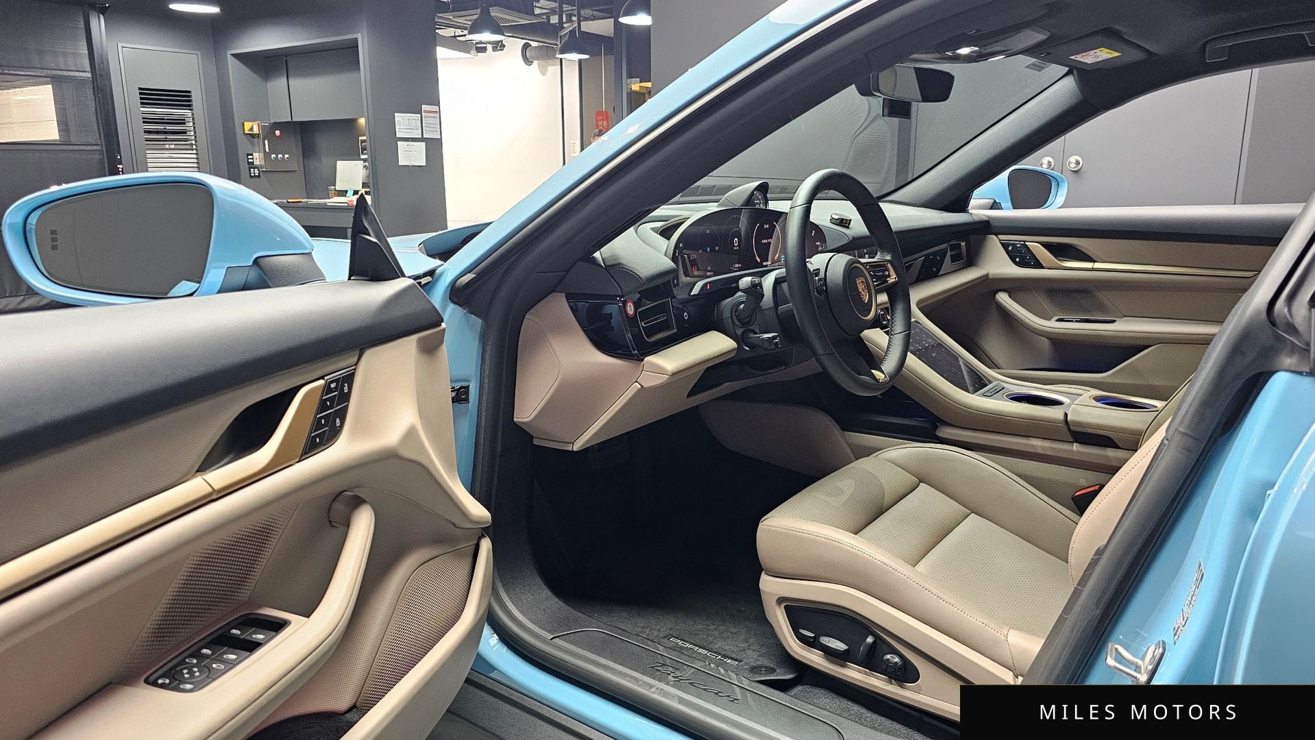 Porsche Taycan 2024 — миниатюра 10