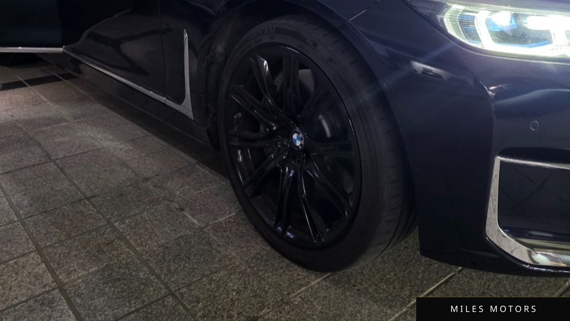 BMW 7 Series (G11) 2020 — миниатюра 7