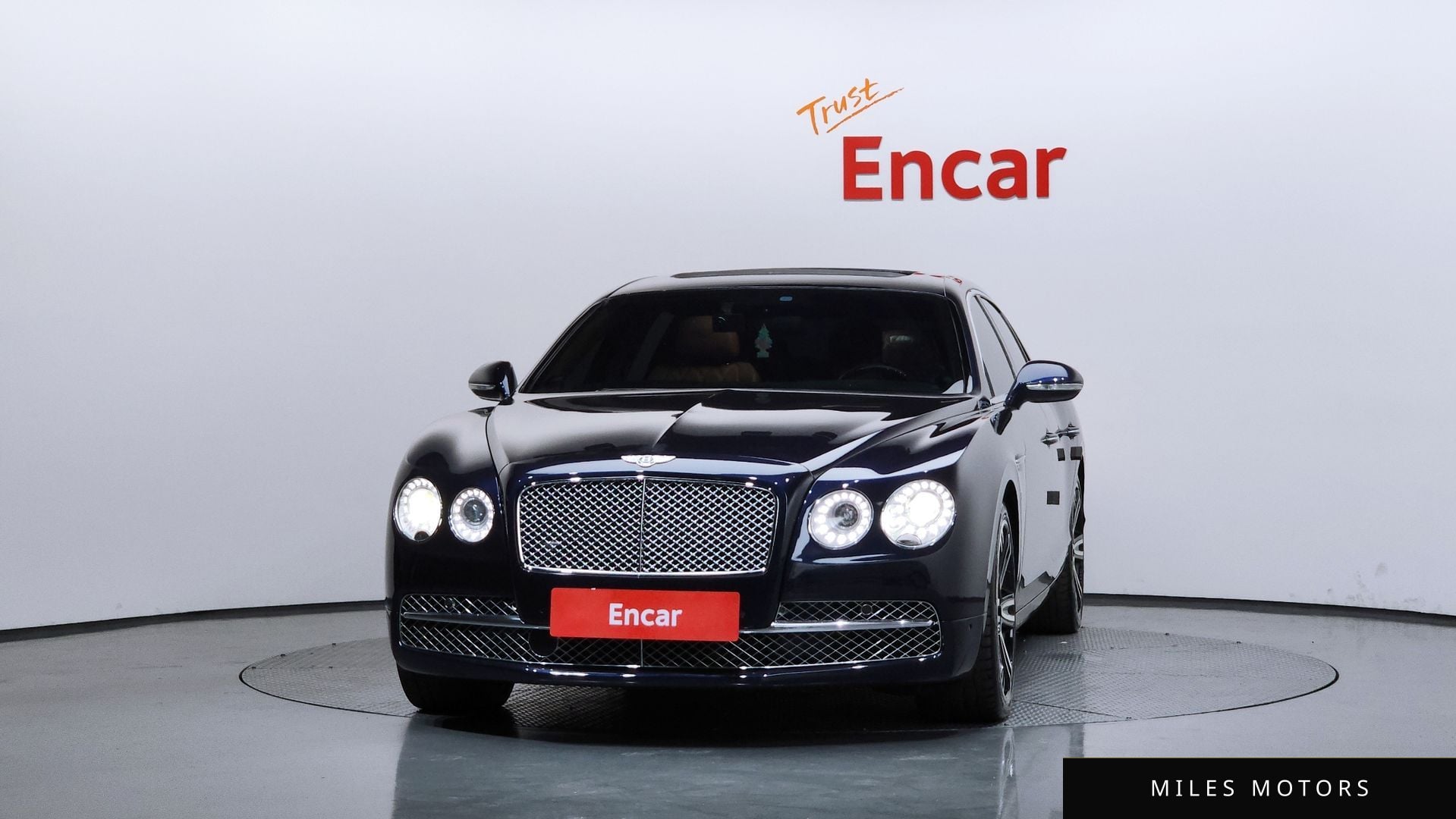 Bentley Flying Spur 2015 — миниатюра 3