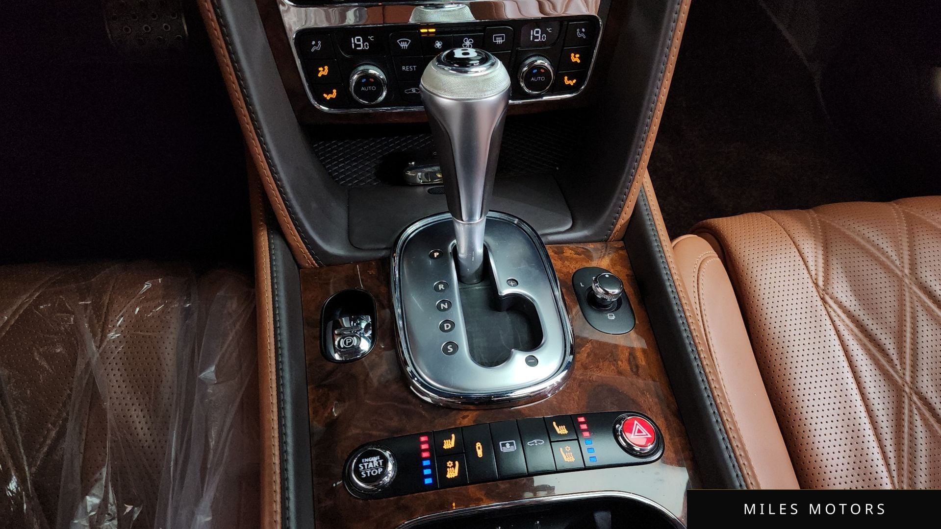 Bentley Flying Spur 2015 — миниатюра 9