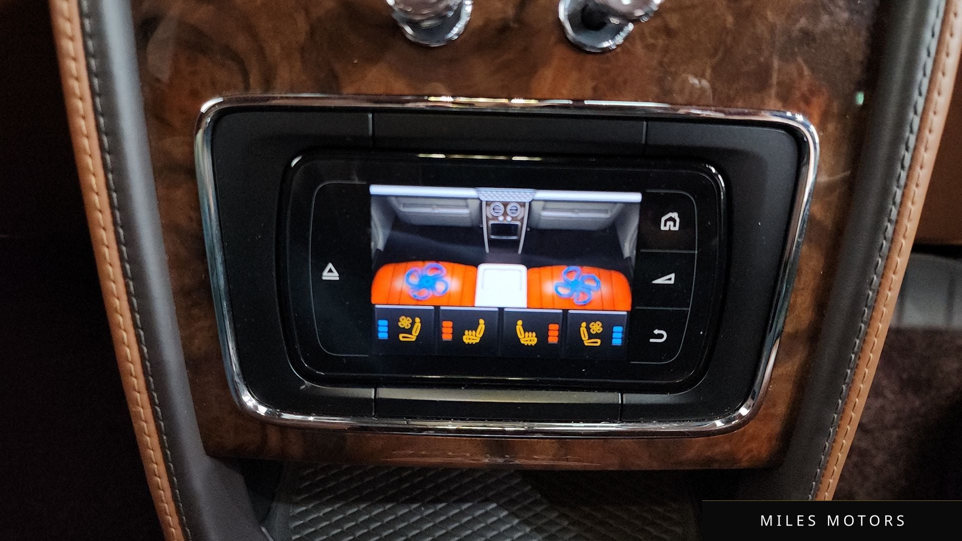 Bentley Flying Spur 2015 — миниатюра 12