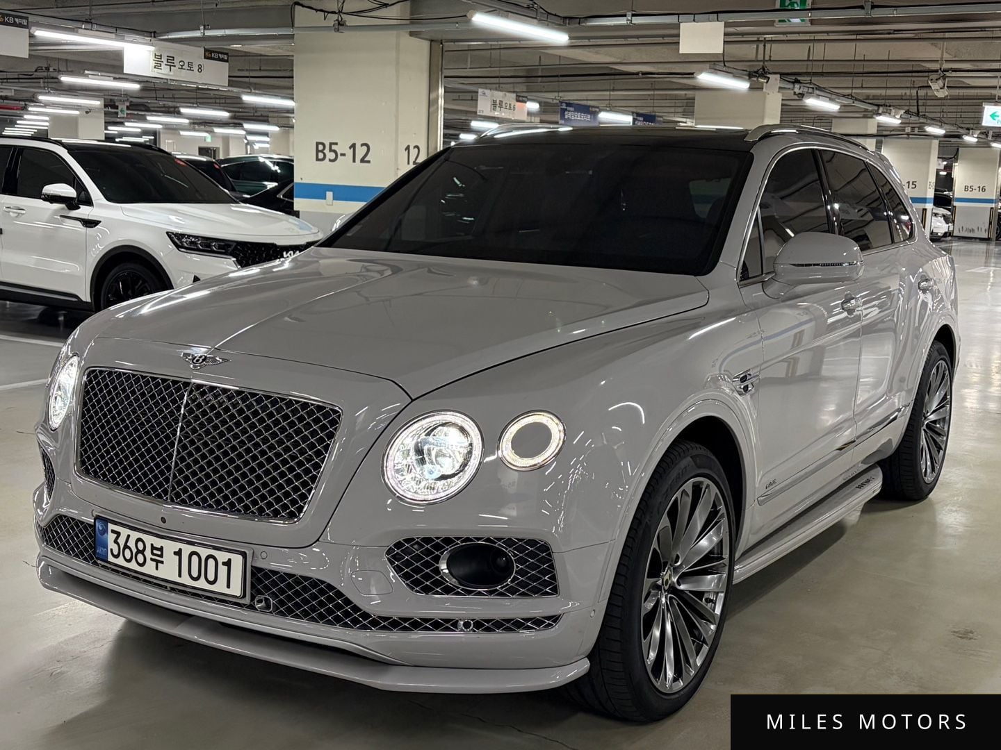 Bentley Bentayga 2017 — миниатюра 2