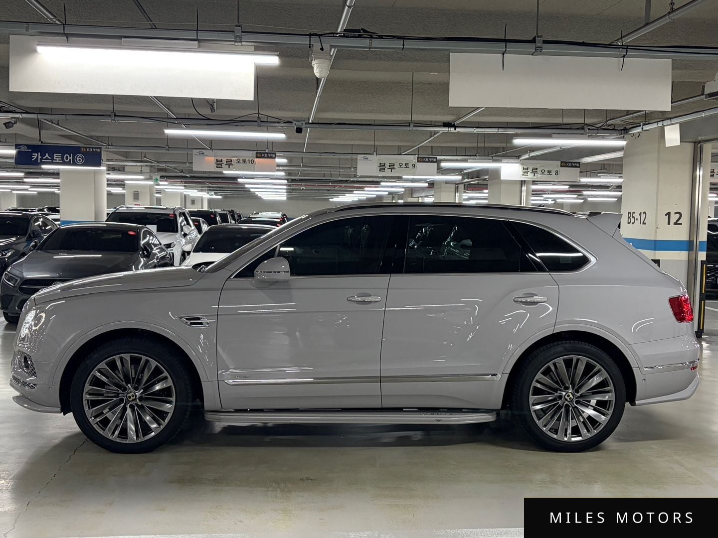 Bentley Bentayga 2017 — миниатюра 3
