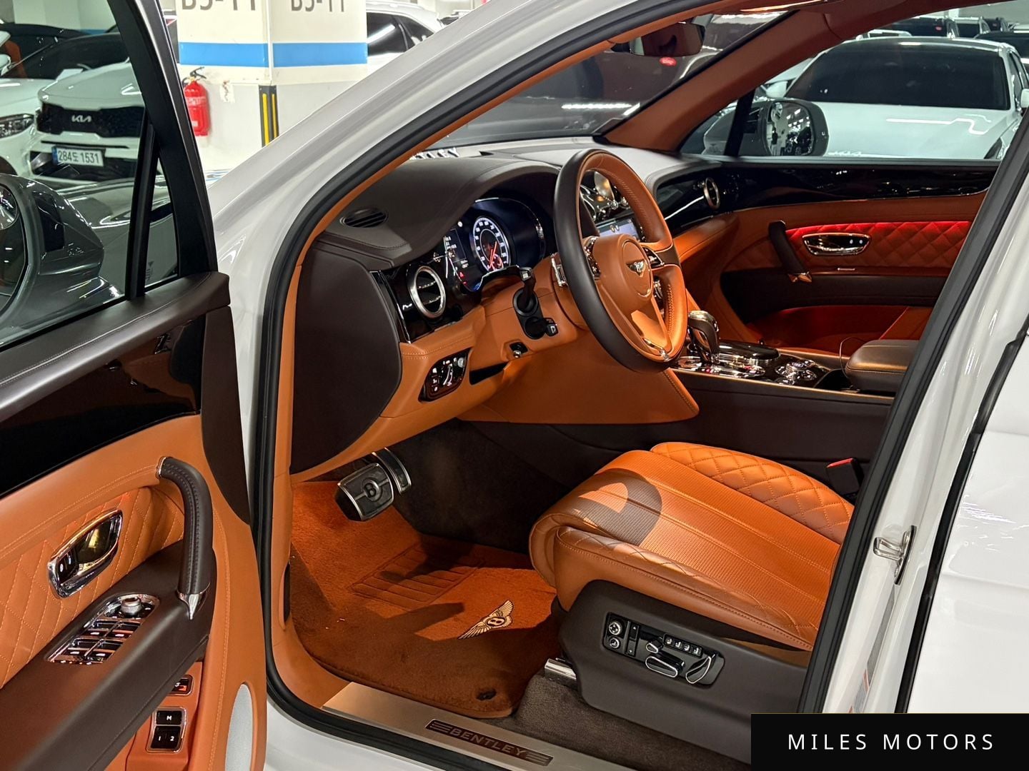 Bentley Bentayga 2017 — миниатюра 9