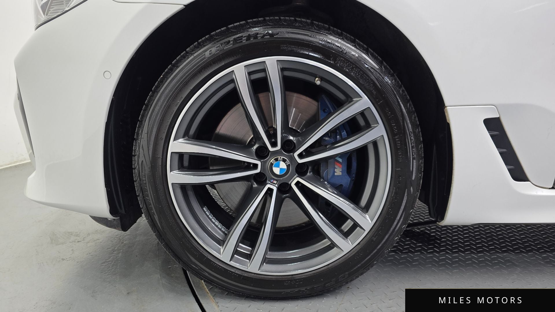 BMW 6 Series GT (G32) 2021 — миниатюра 4