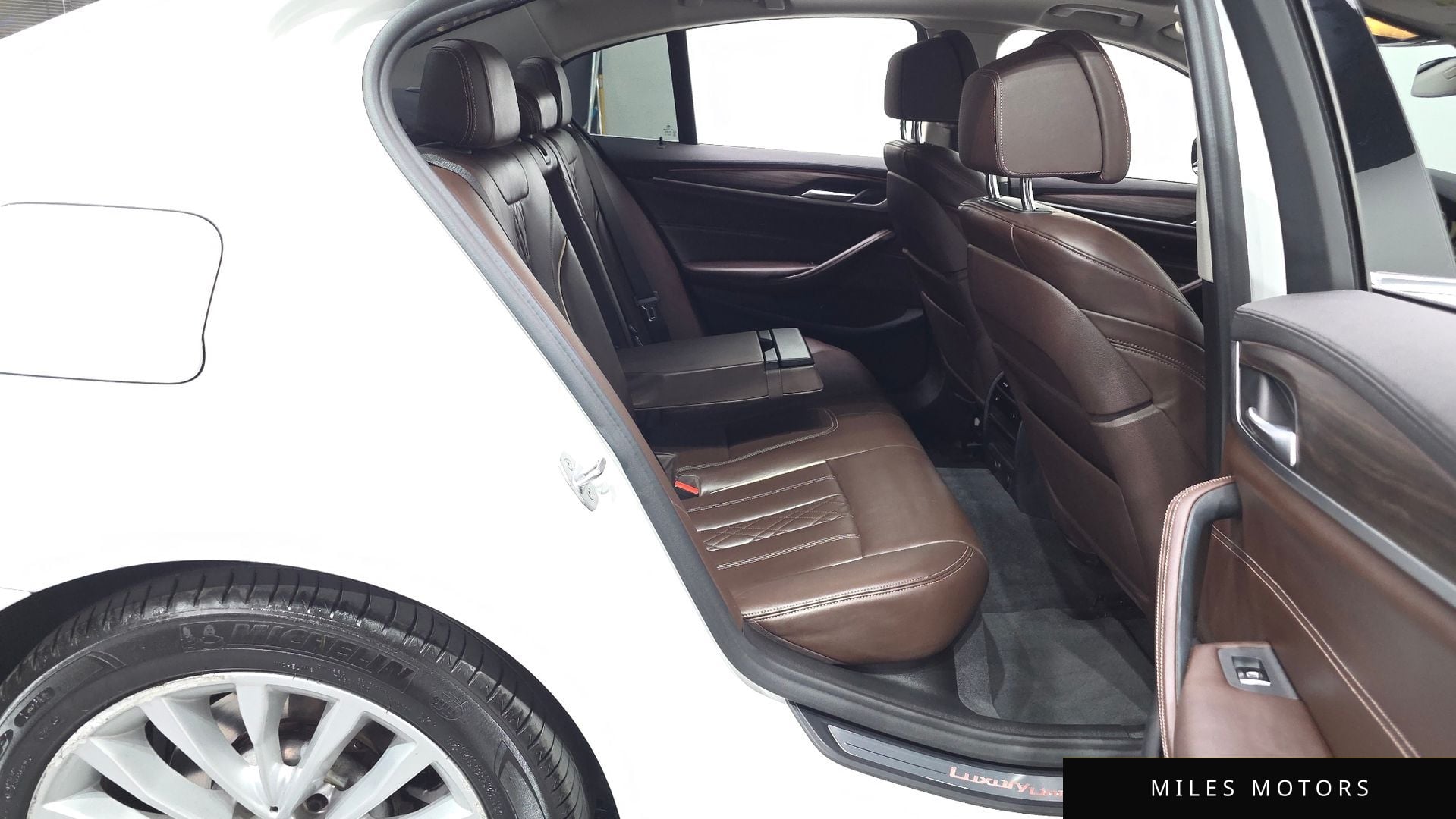 BMW 5 Series (G30) 2018 — миниатюра 12