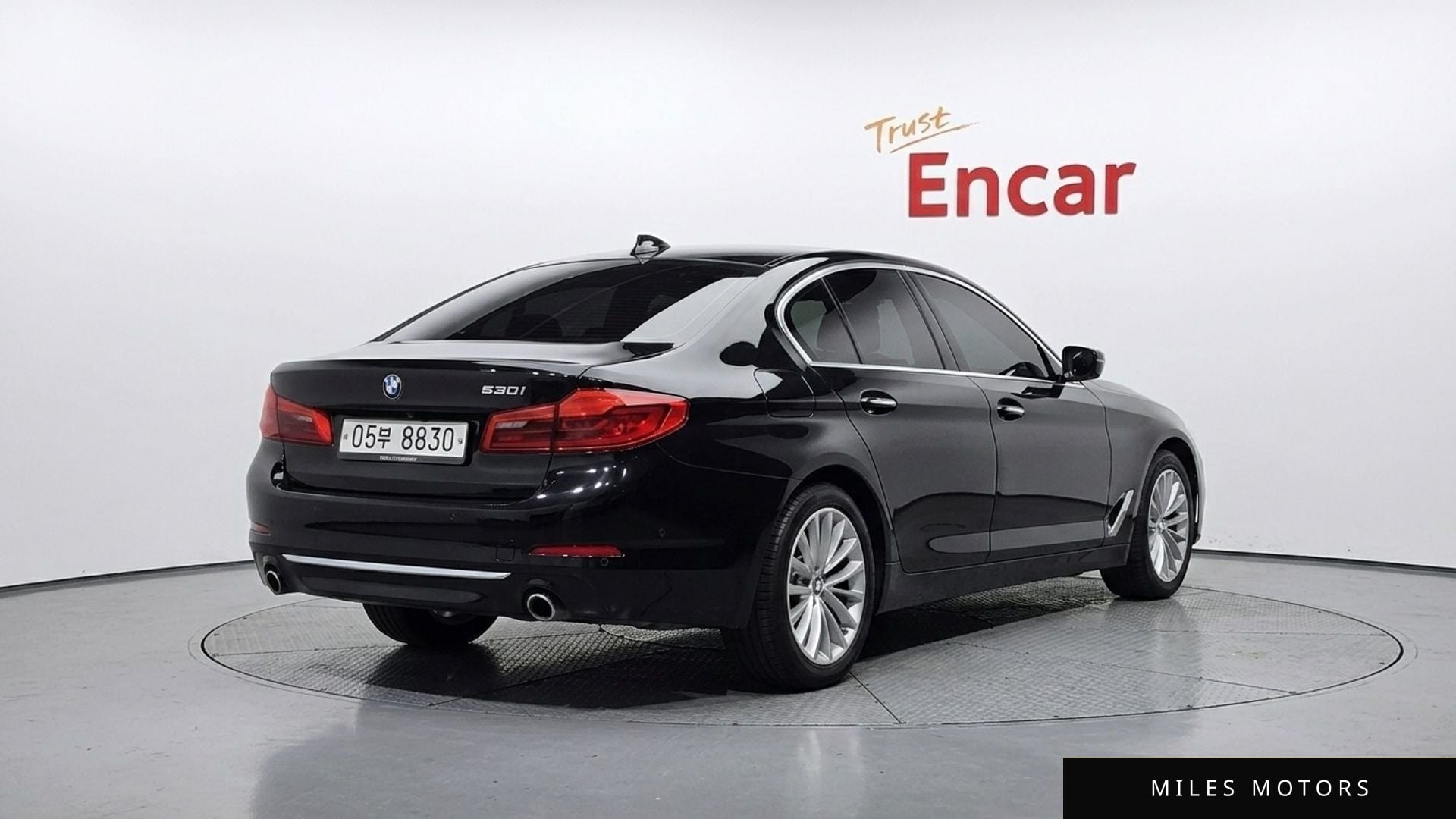 BMW 5 Series (G30) 2019 — миниатюра 2