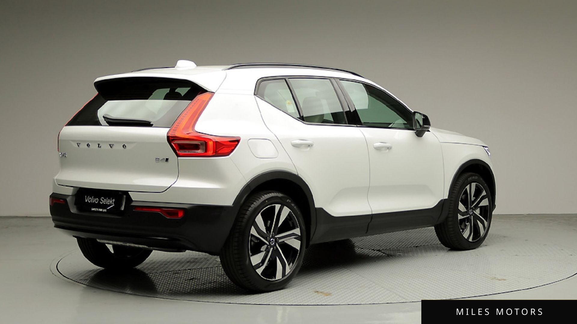 Volvo XC40 2026 — миниатюра 2