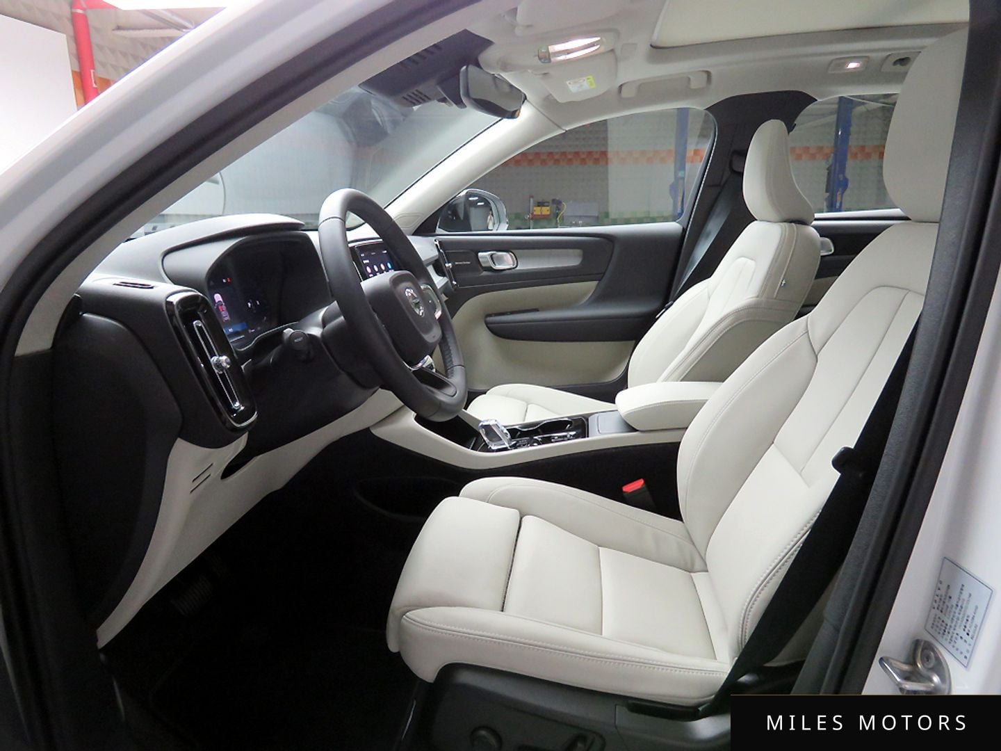 Volvo XC40 2026 — миниатюра 12