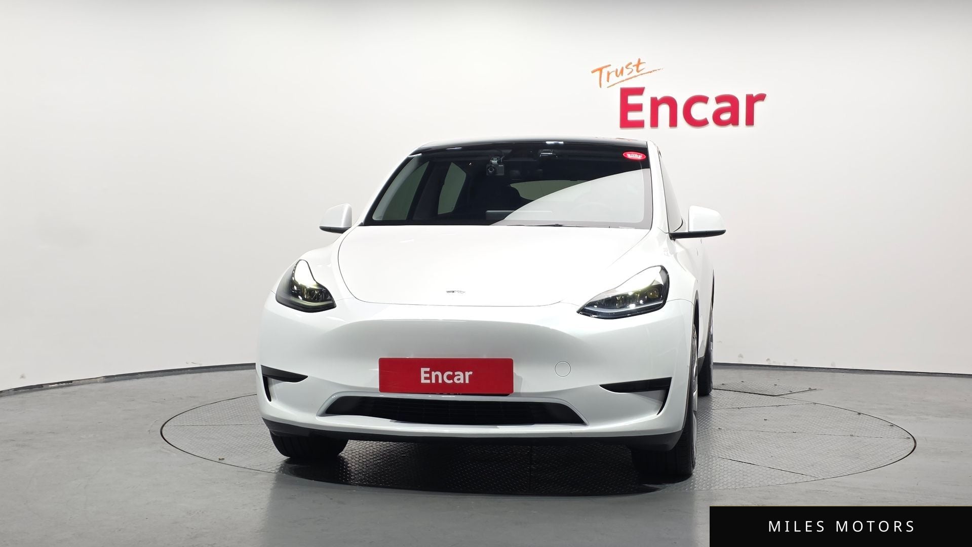 Tesla Model Y 2024 — миниатюра 3