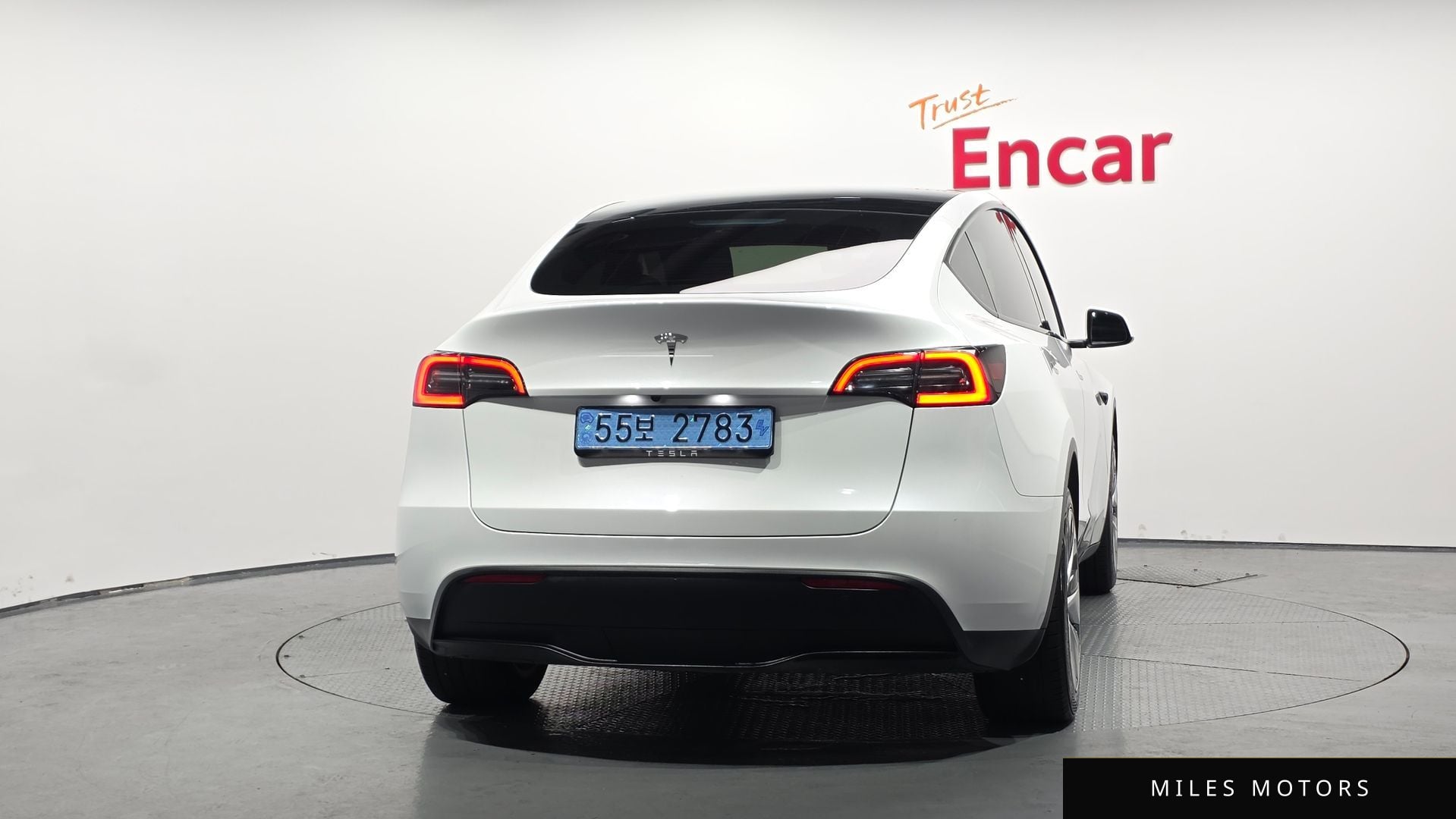 Tesla Model Y 2024 — миниатюра 4