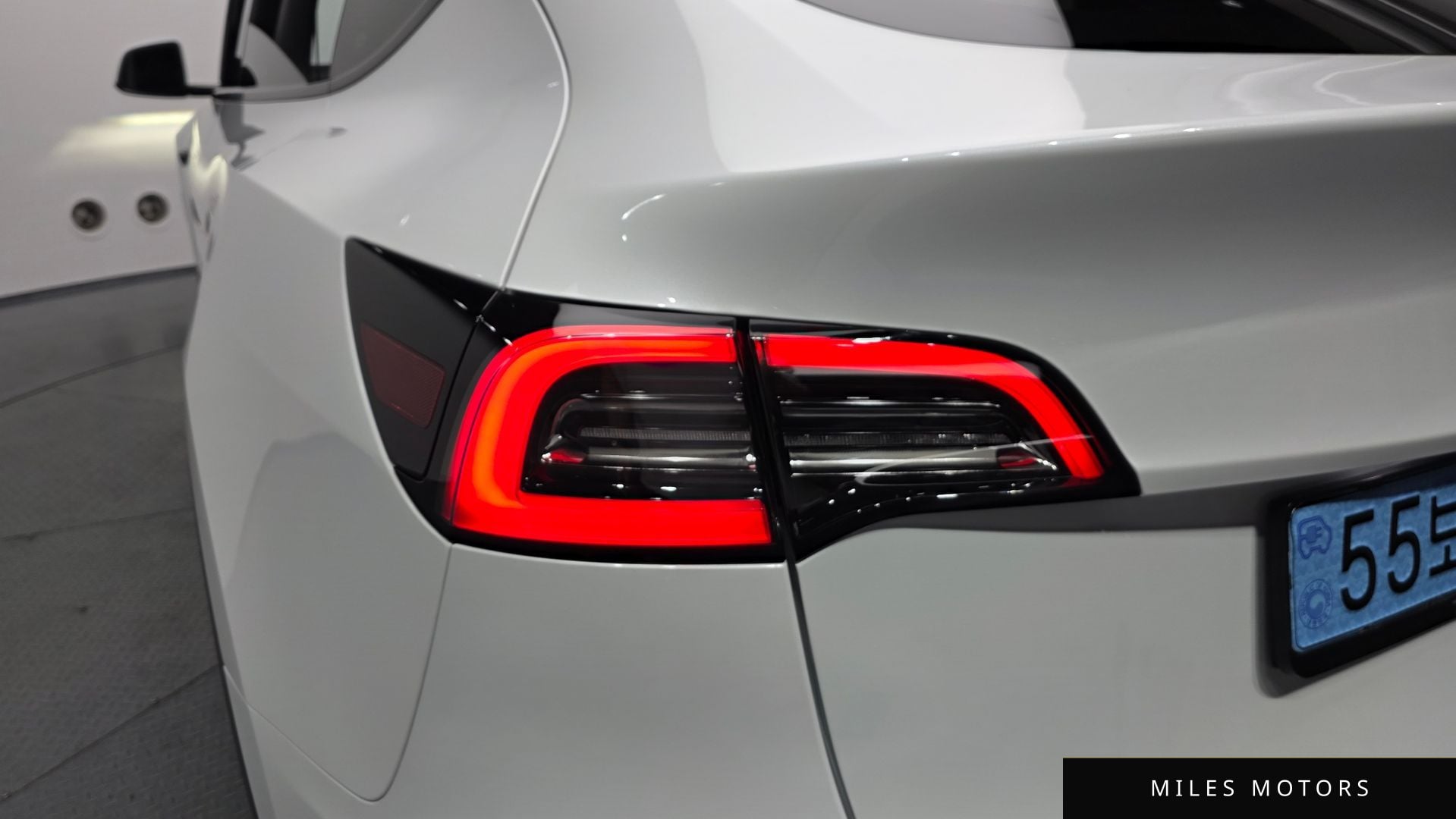 Tesla Model Y 2024 — миниатюра 9