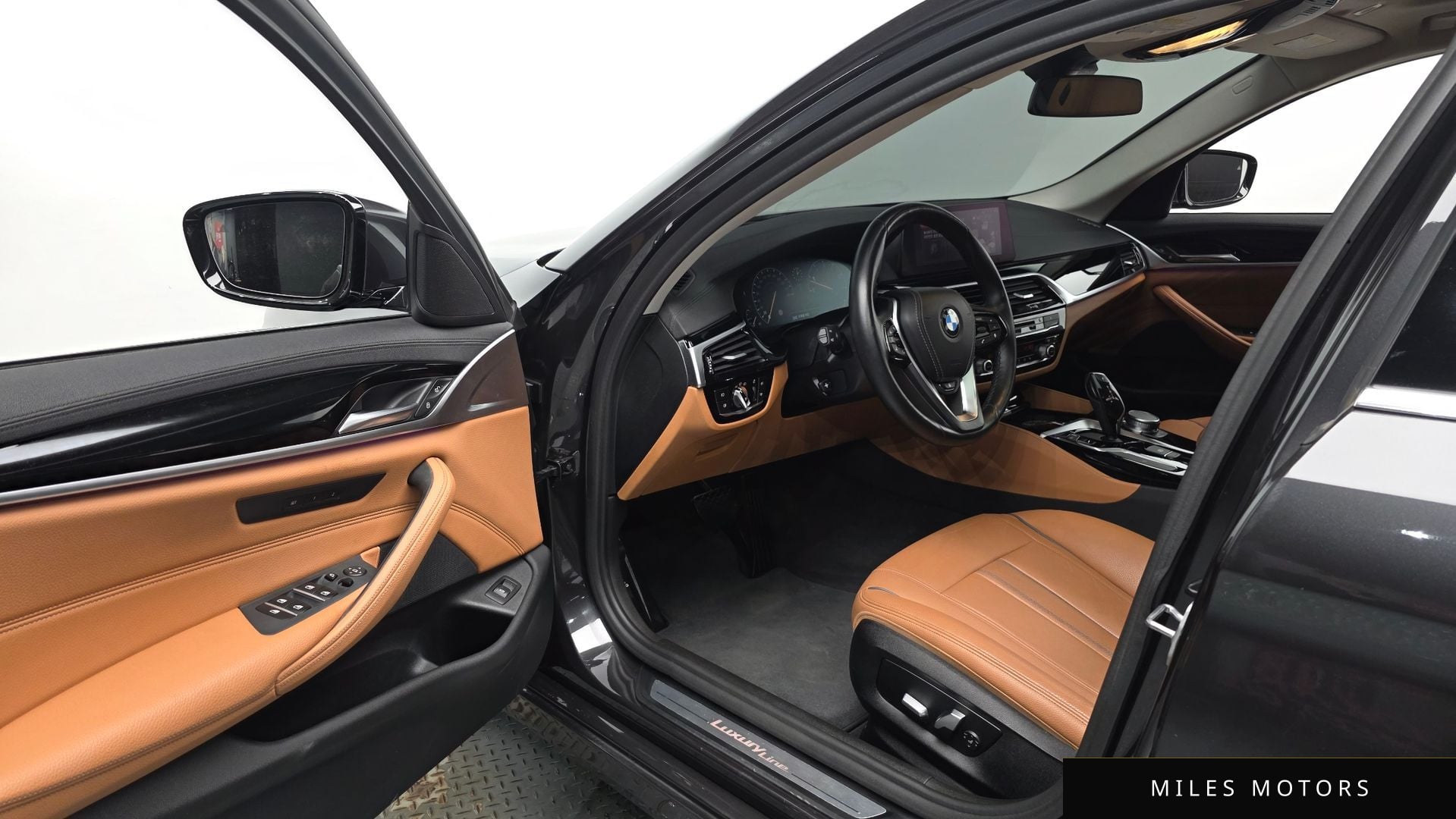 BMW 5 Series (G30) 2019 — миниатюра 12