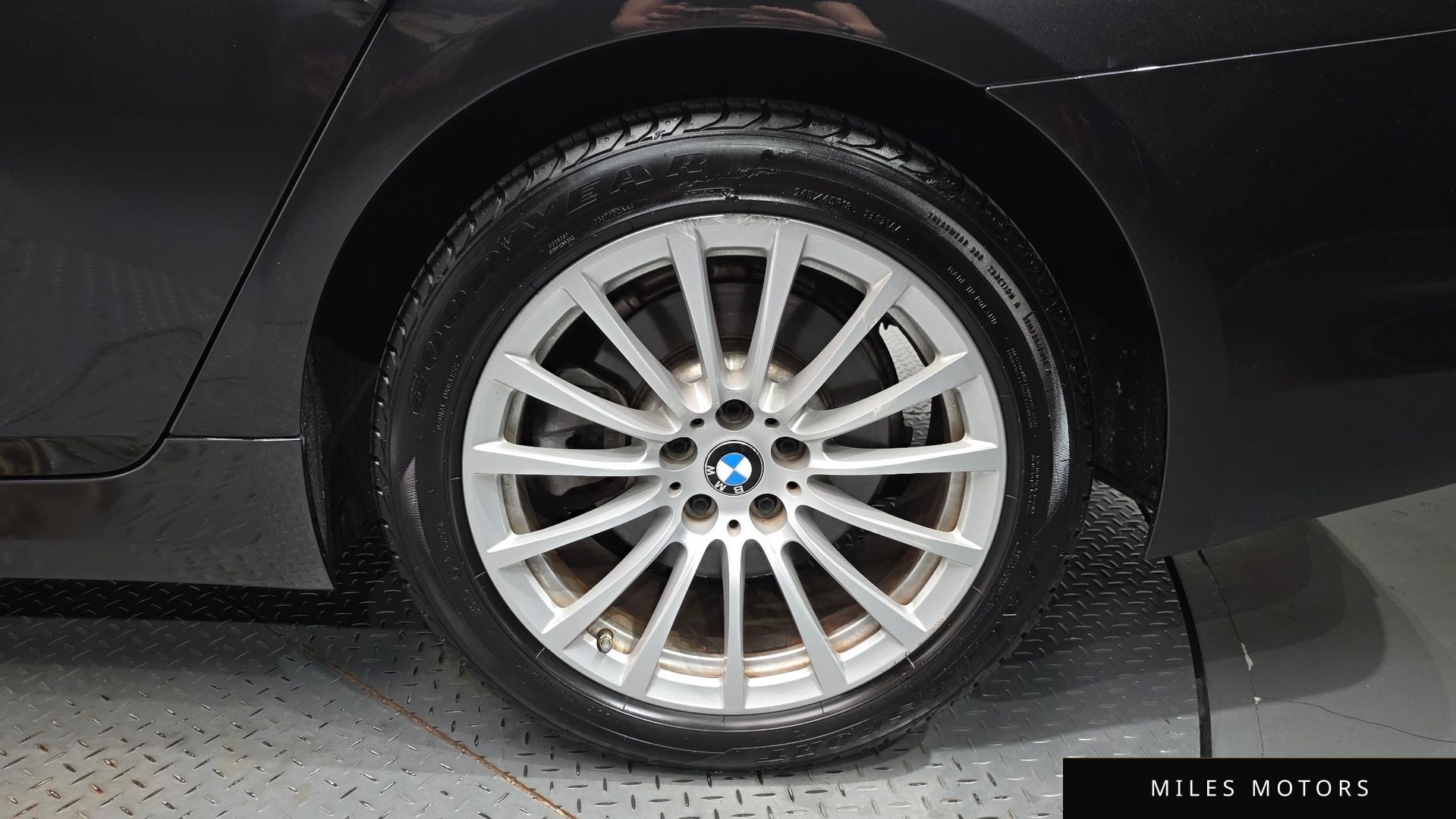 BMW 5 Series (G30) 2019 — миниатюра 6
