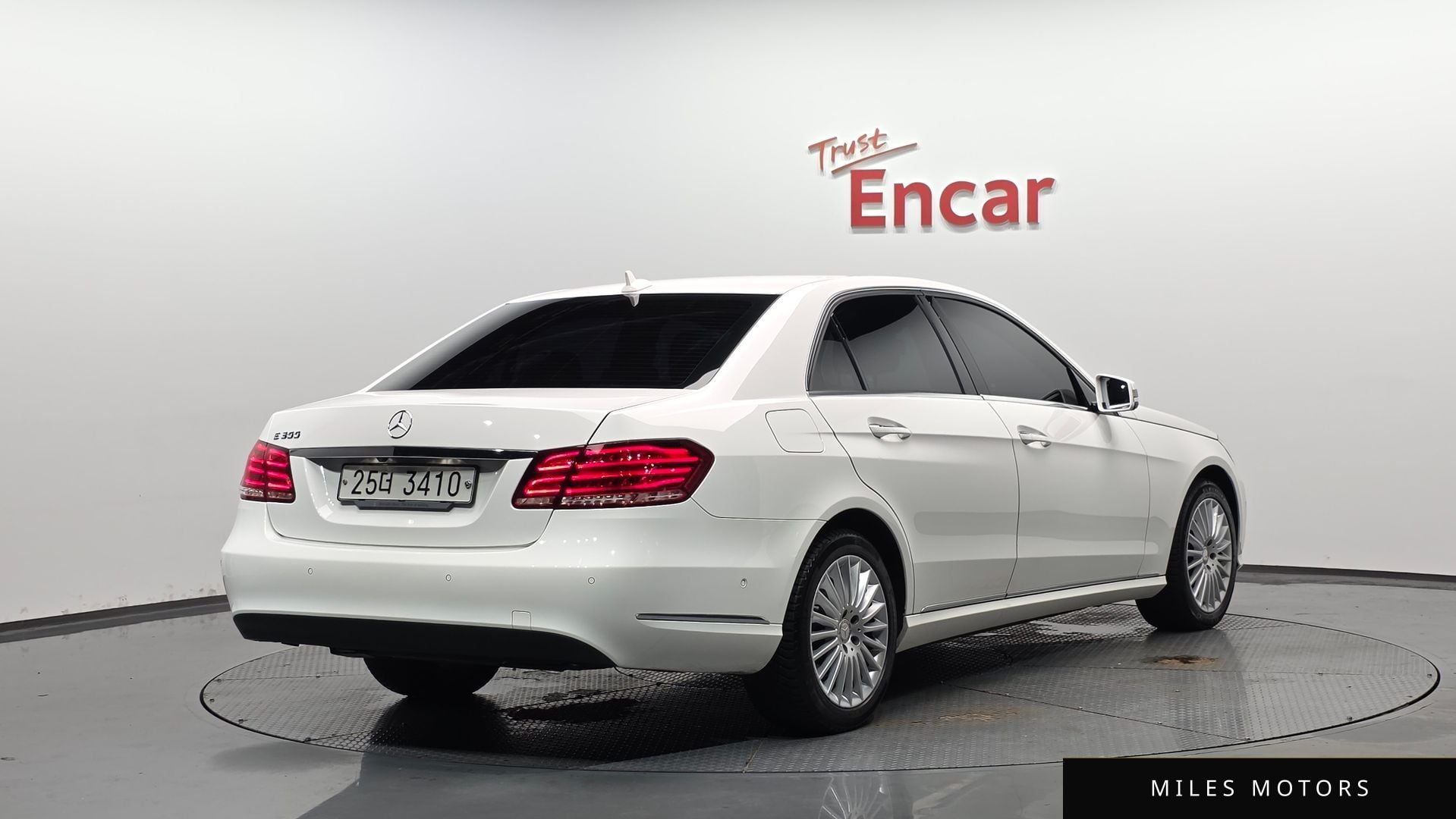 Mercedes-Benz E-Class W212 2014 — фото 1 из 12