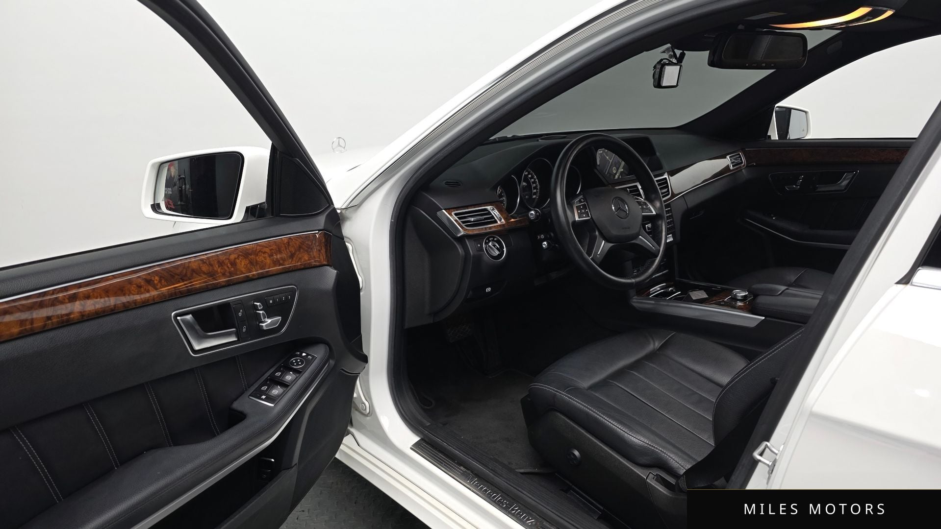 Mercedes-Benz E-Class W212 2014 — миниатюра 12
