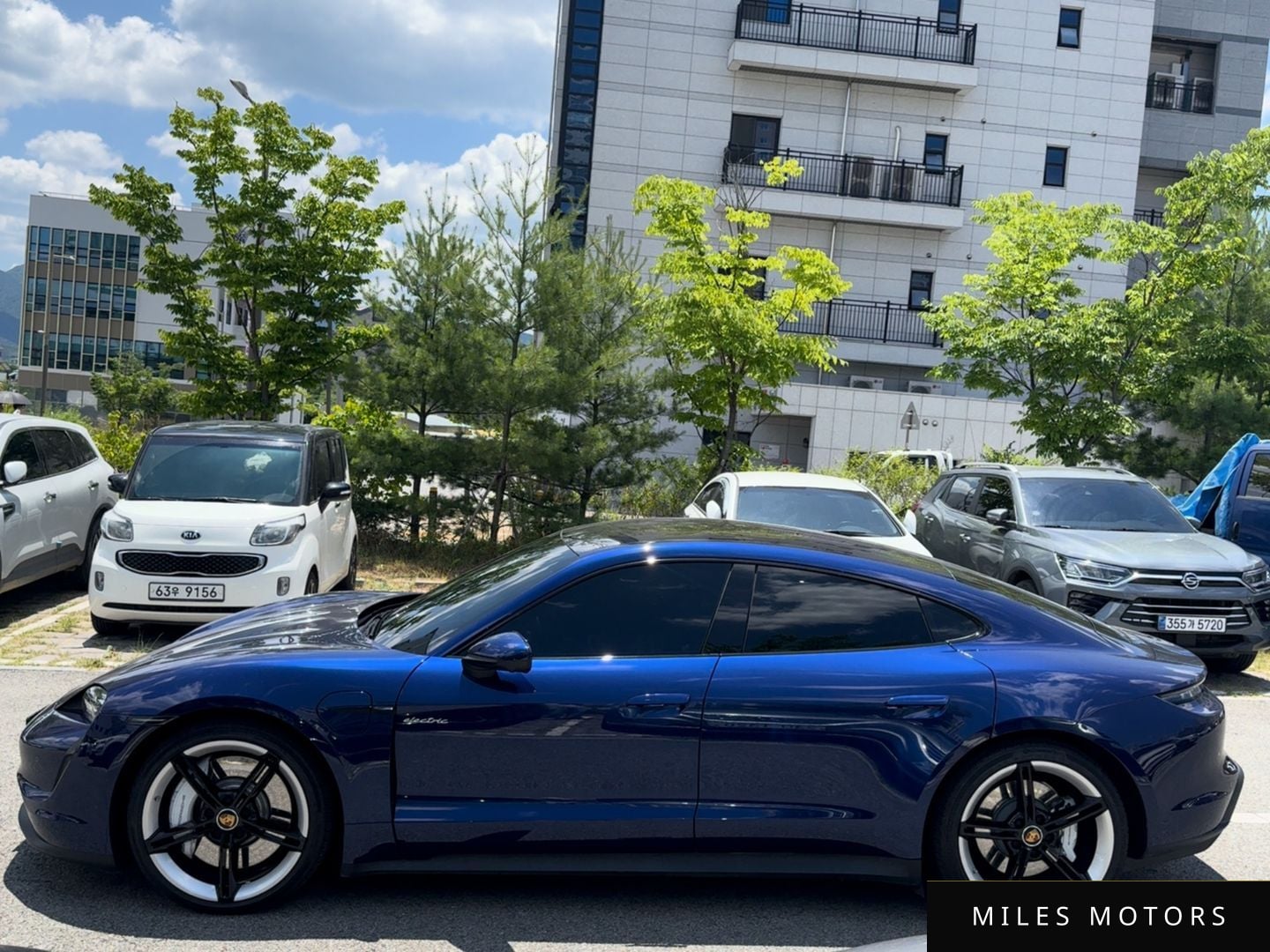 Porsche Taycan 2024 — миниатюра 3