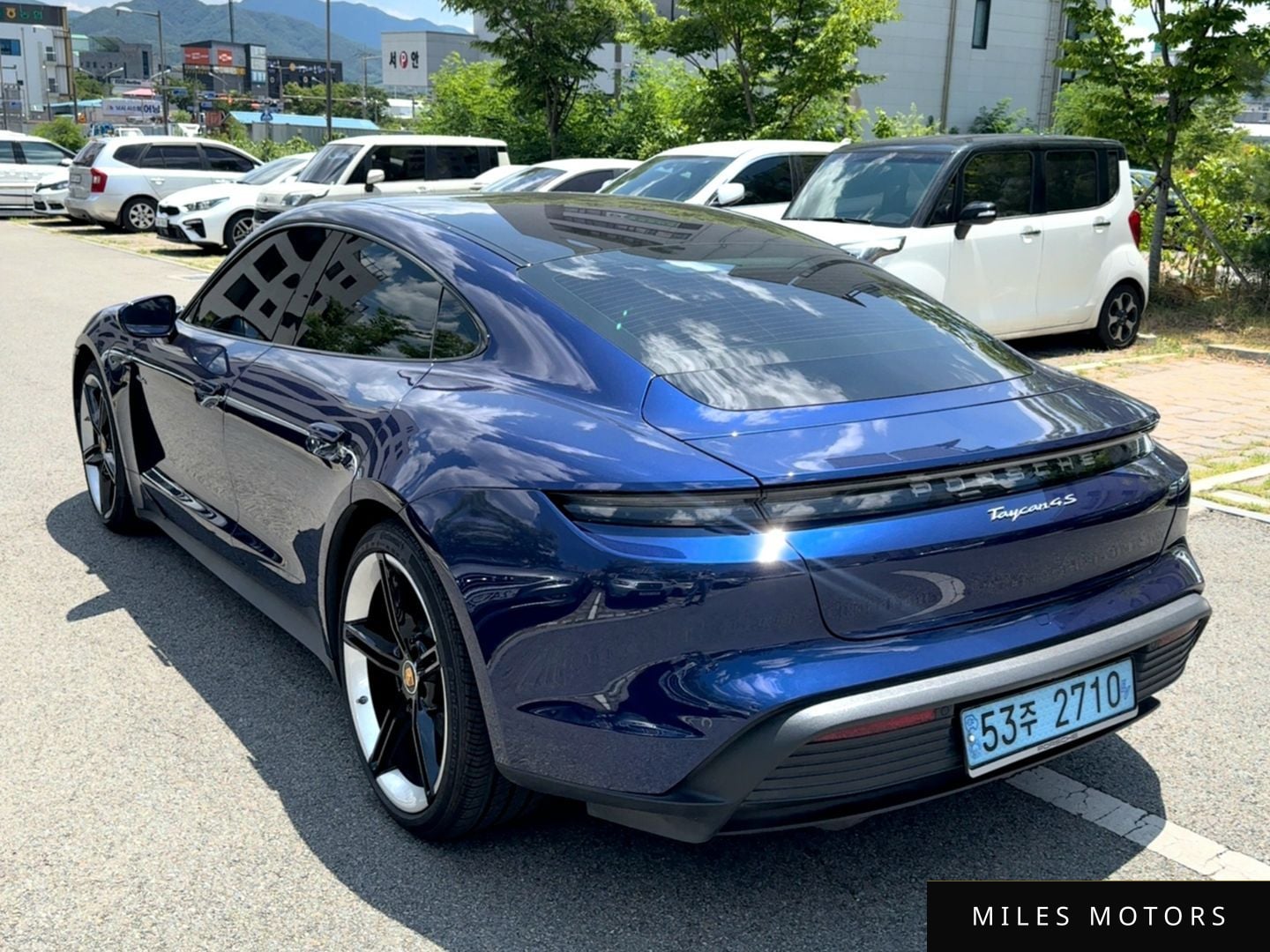 Porsche Taycan 2024 — миниатюра 4