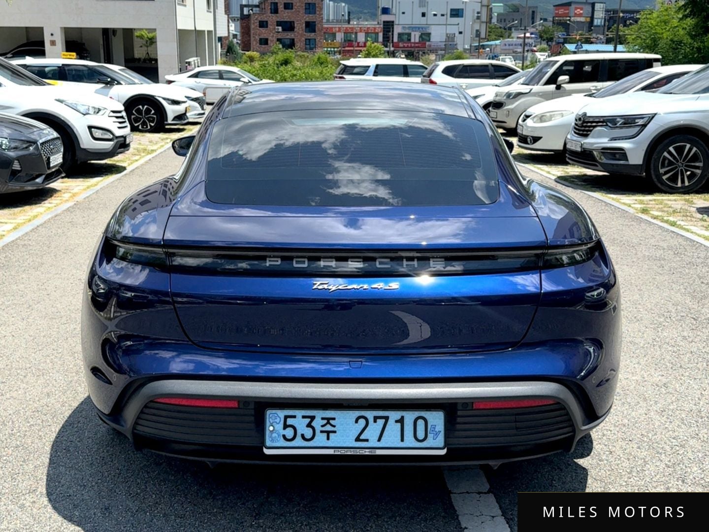 Porsche Taycan 2024 — миниатюра 5