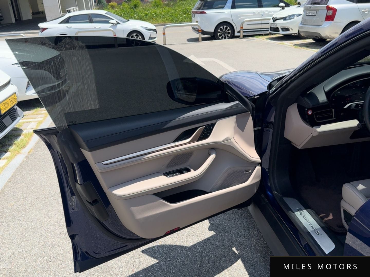 Porsche Taycan 2024 — миниатюра 7