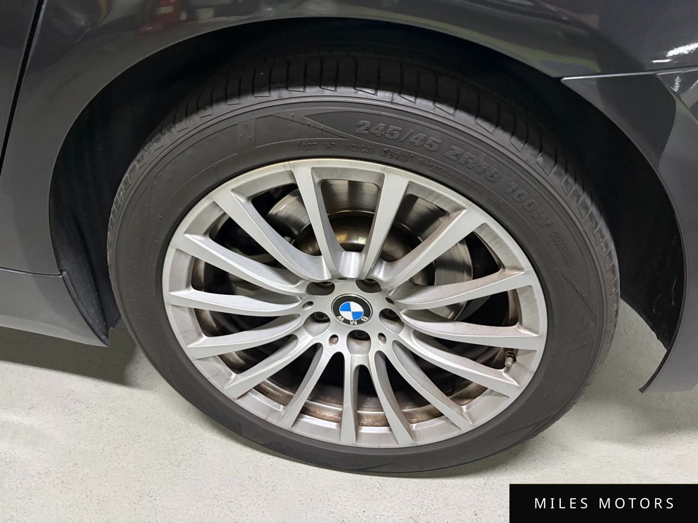 BMW 5 Series (G30) 2019 — миниатюра 5