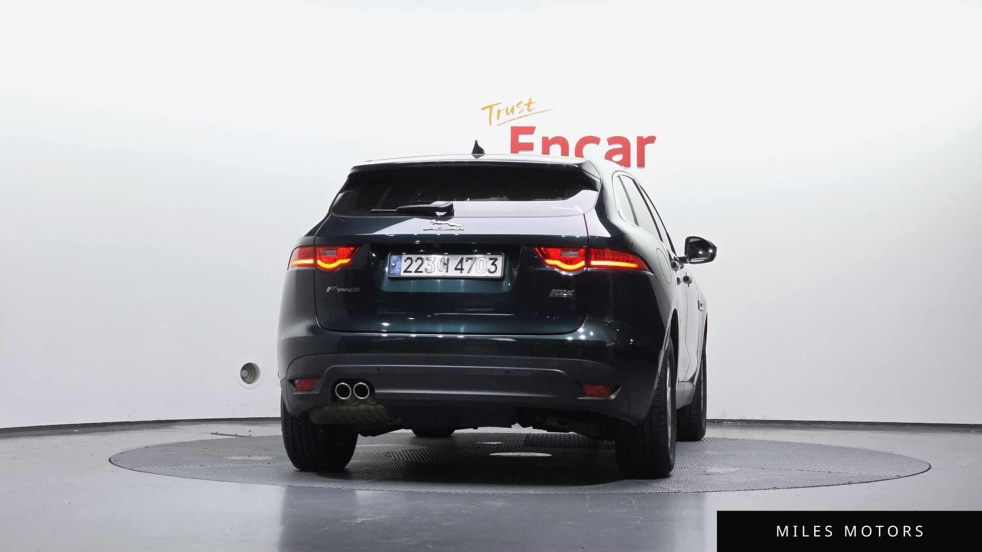 Jaguar F-PACE 2017 — миниатюра 4