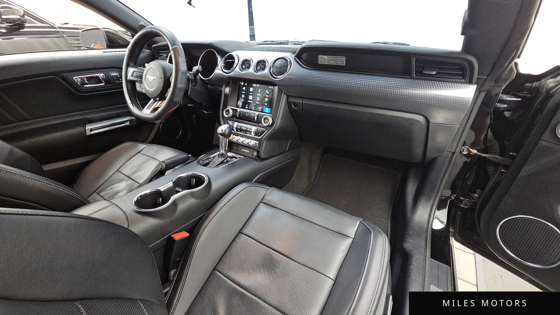 Ford Mustang 2017 — миниатюра 7