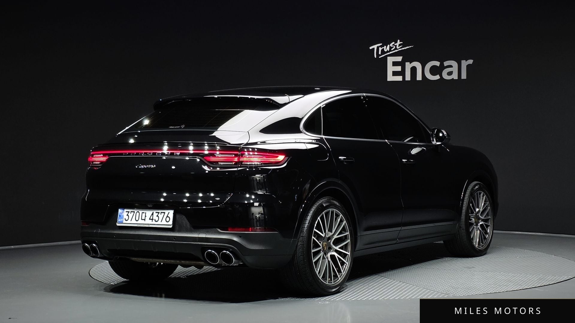 Porsche Cayenne 2023 — миниатюра 2
