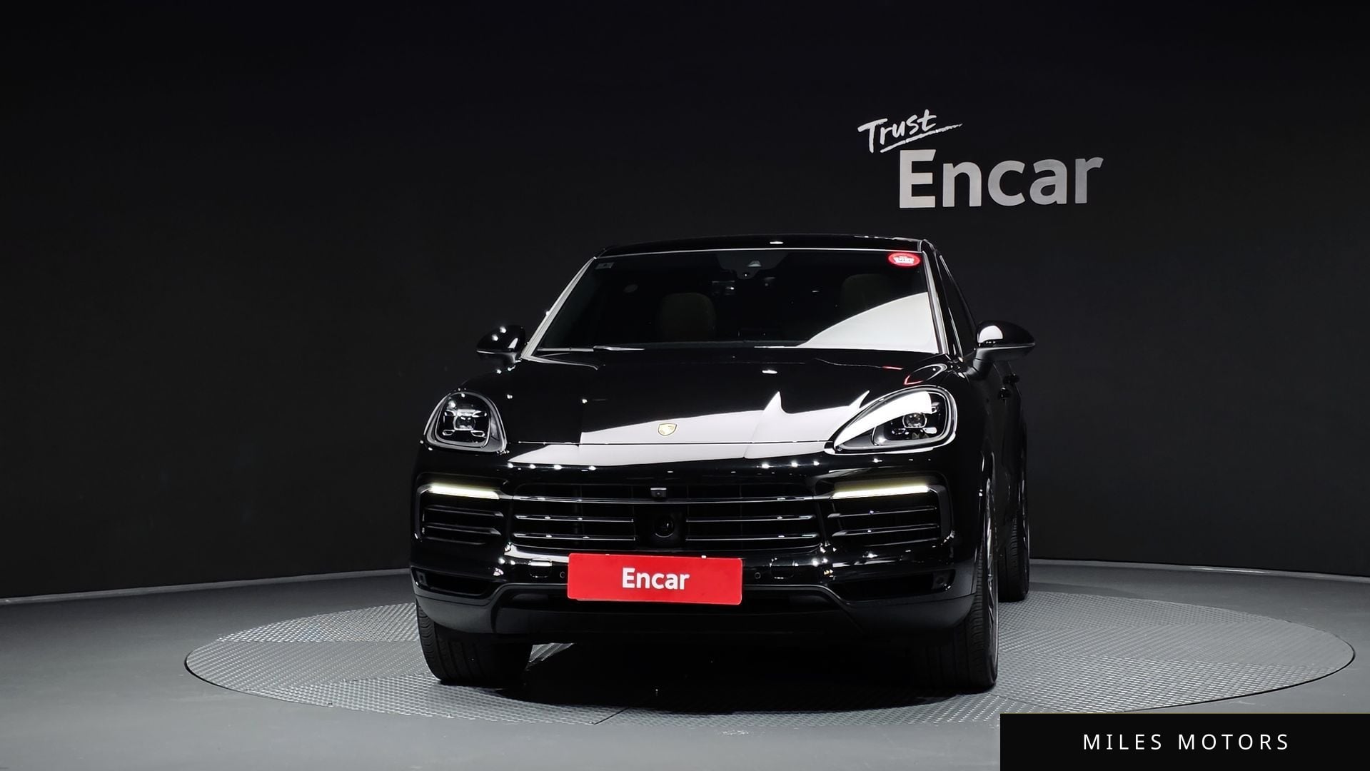 Porsche Cayenne 2023 — миниатюра 3