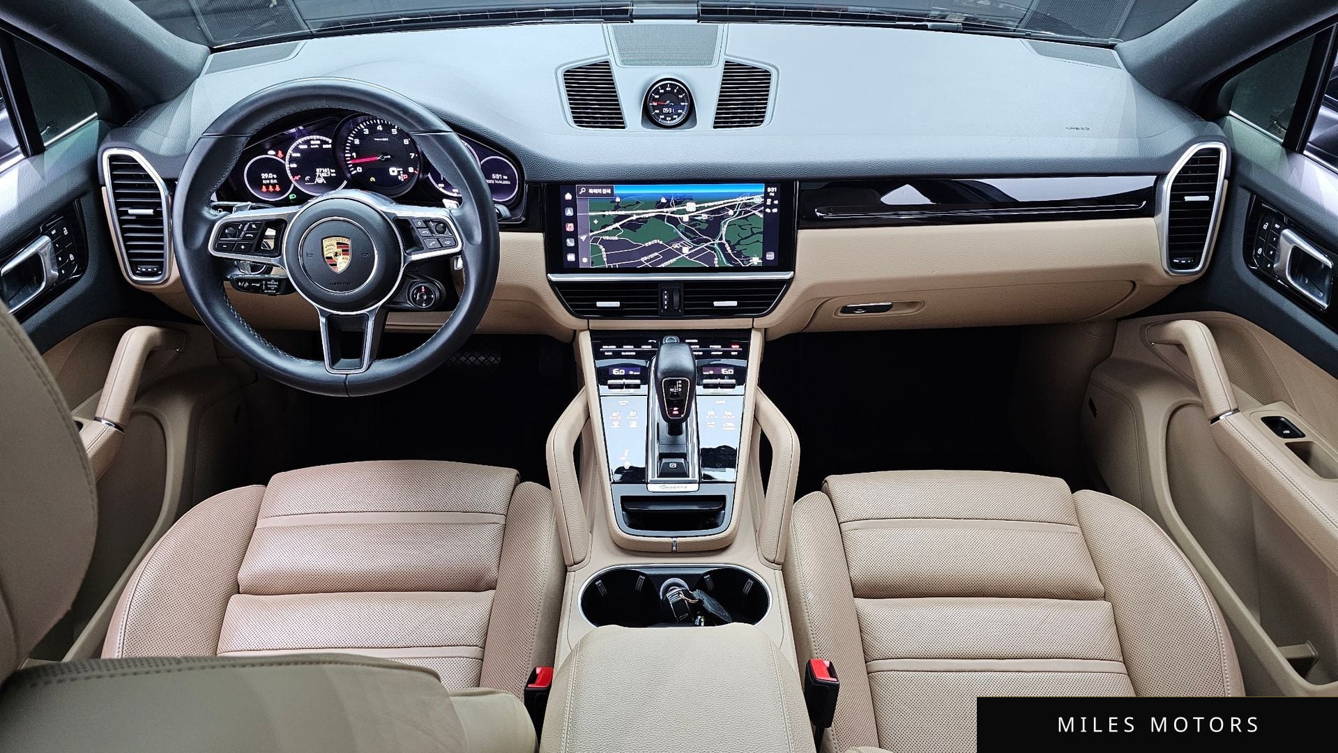 Porsche Cayenne 2023 — миниатюра 9