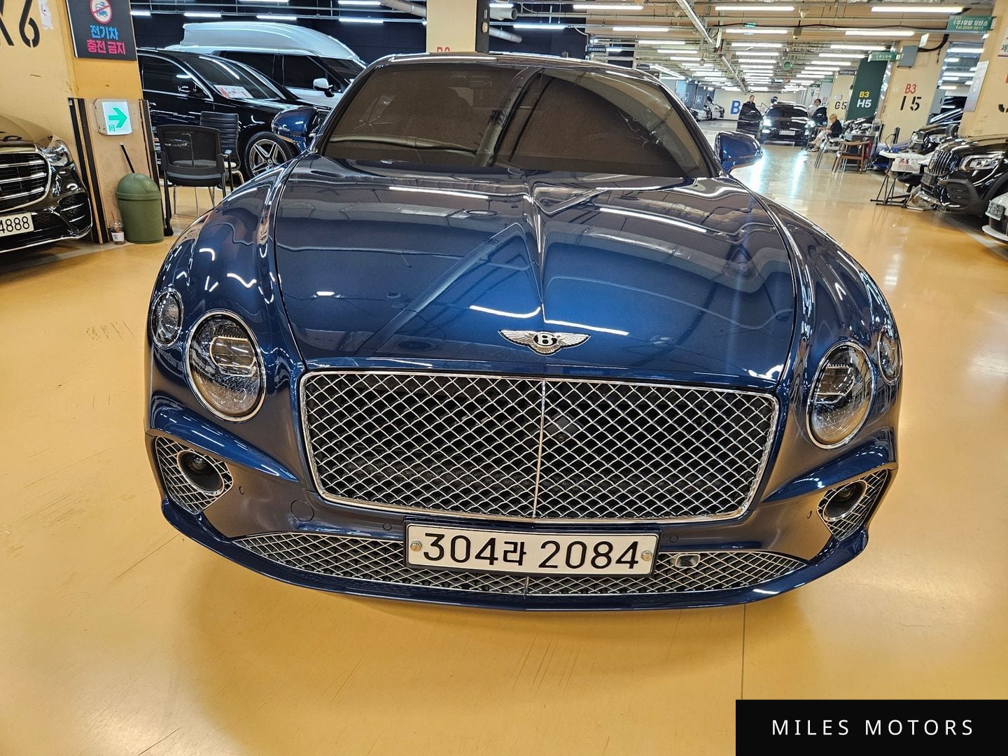 Bentley Continental GT 2023 — миниатюра 3