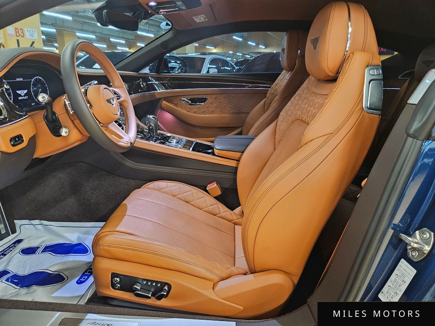 Bentley Continental GT 2023 — миниатюра 10