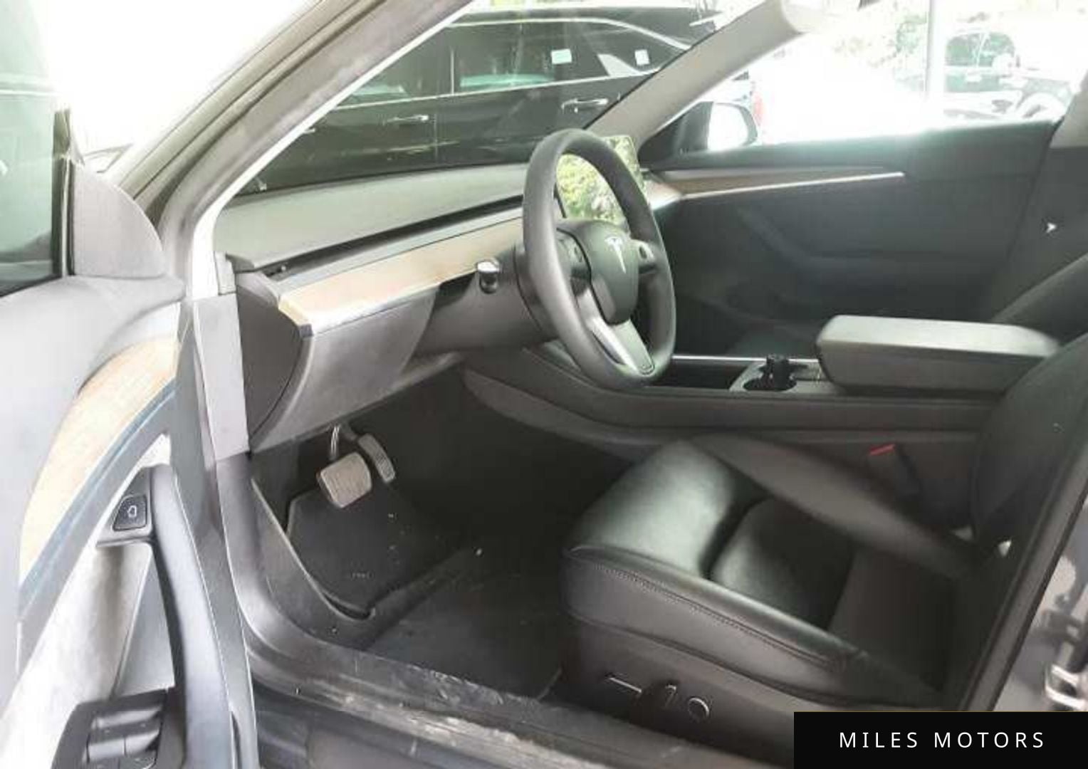 Tesla Model 3 2022 — миниатюра 4