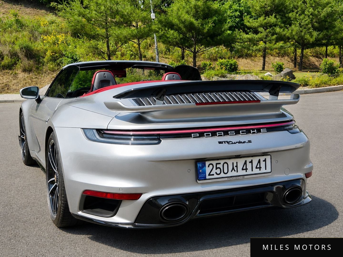 Porsche 911 (992) 2023 — миниатюра 2