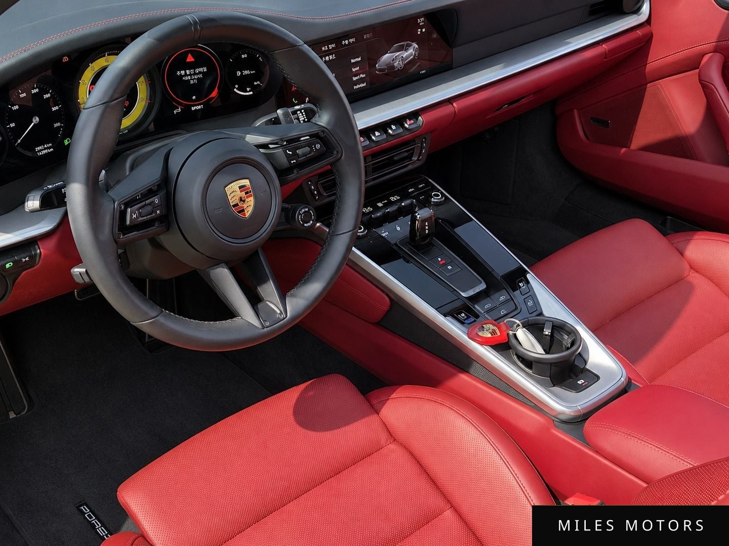 Porsche 911 (992) 2023 — миниатюра 11