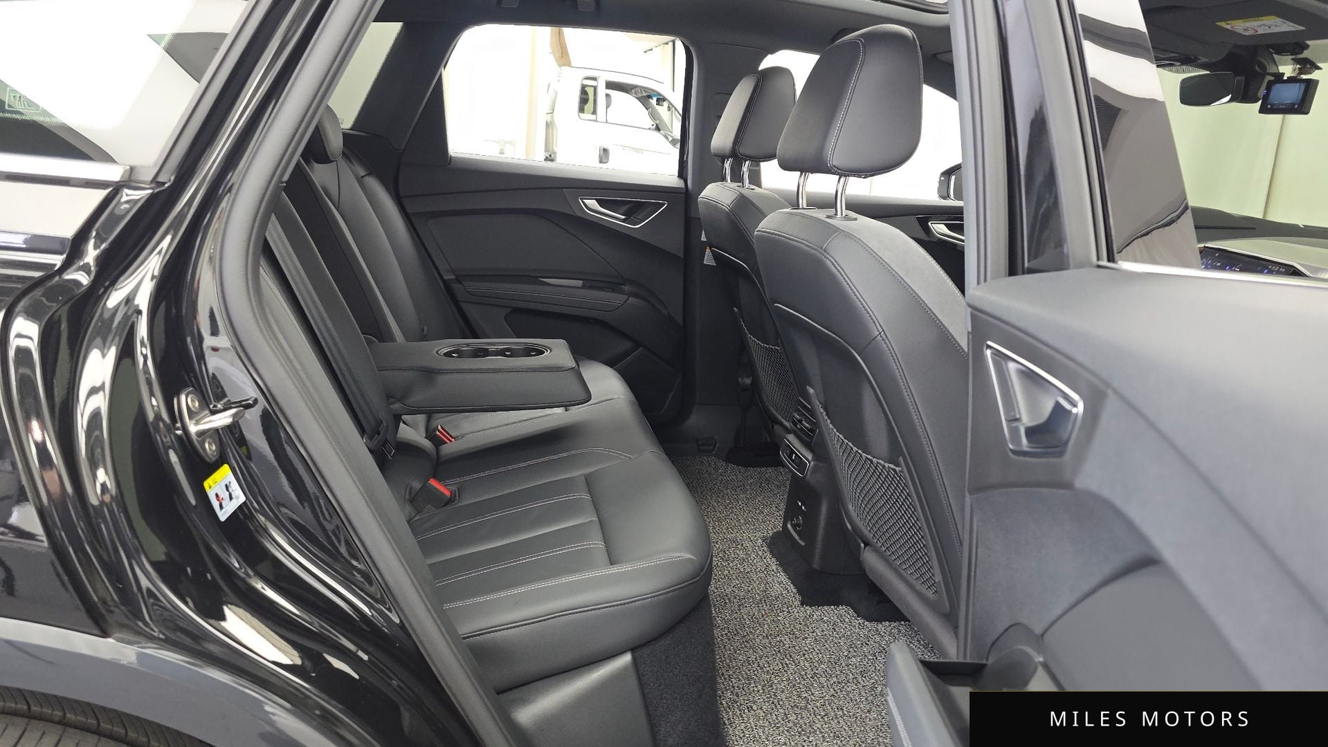 Audi Q4 e-tron 2022 — миниатюра 12