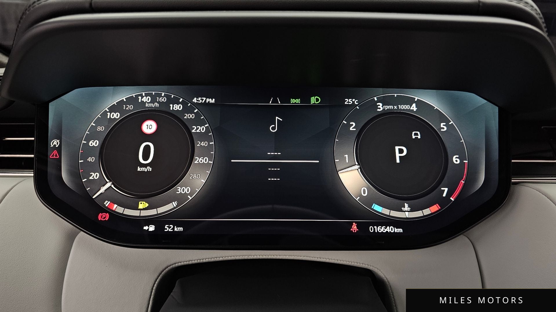 Land Rover Range Rover Sport 2025 — миниатюра 11