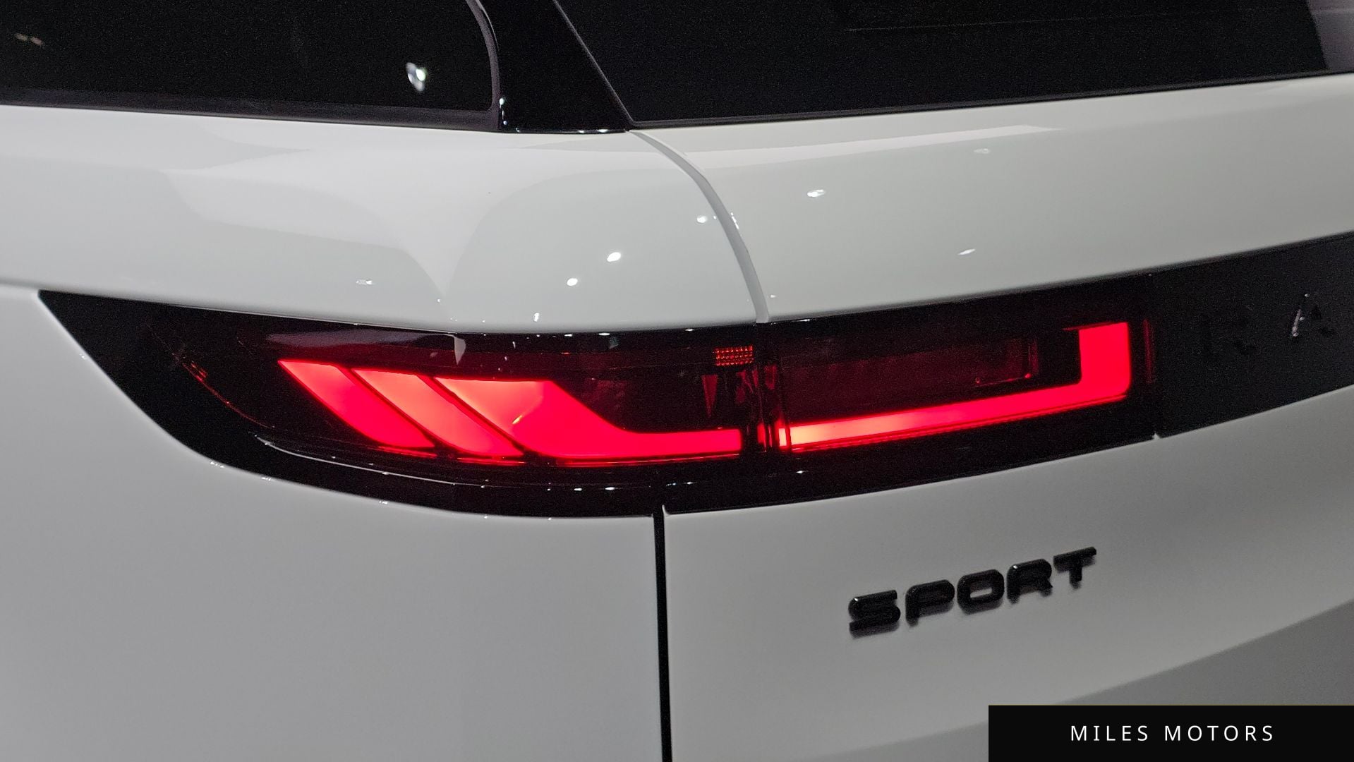 Land Rover Range Rover Sport 2025 — миниатюра 9